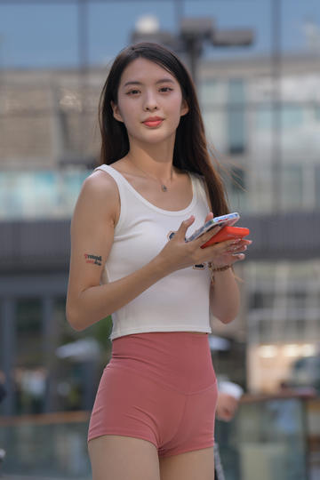 av不卡欧美一区亚洲二区日韩三区